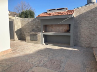 HERMOSO CHALET A LA VENTA