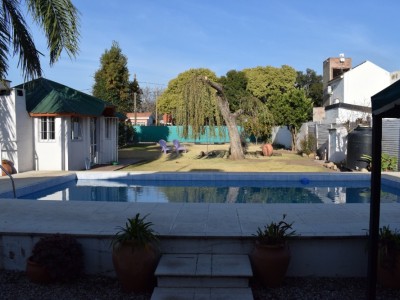  VENTA HERMOSA CASA 300 MTS COSTANERA CARLOS PAZ