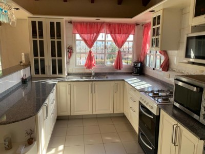 CASA A LA VENTA CERCA DEL RIO
